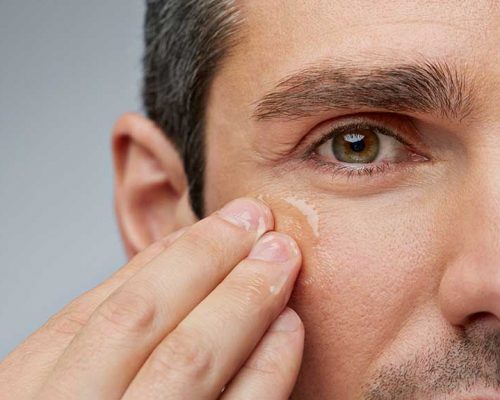 برنامه مراقبت دور چشم