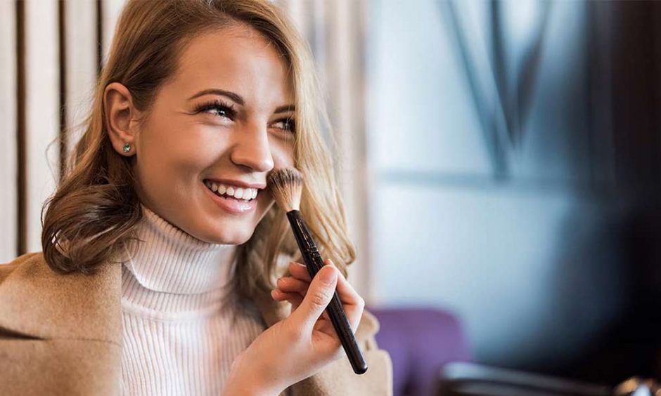 چگونه یک آرایش پاک کن مناسب انتخاب کنیم؟